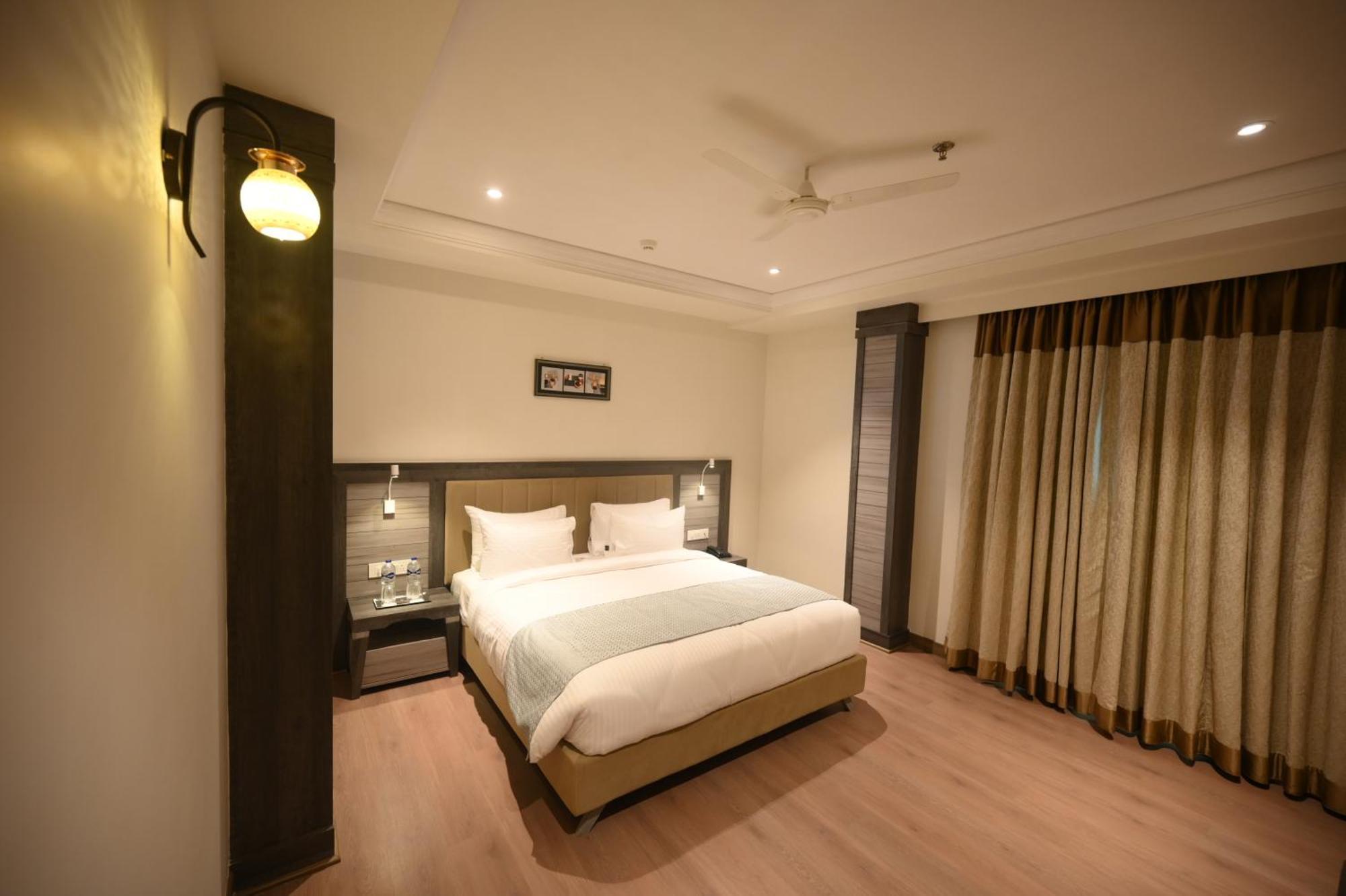 The Mudra Hotel Varanasi Eksteriør bilde